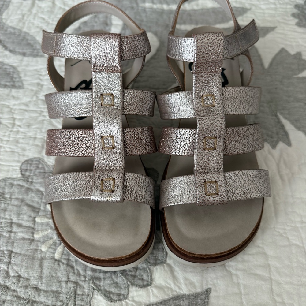 Women's Metallic Sandals OTBT